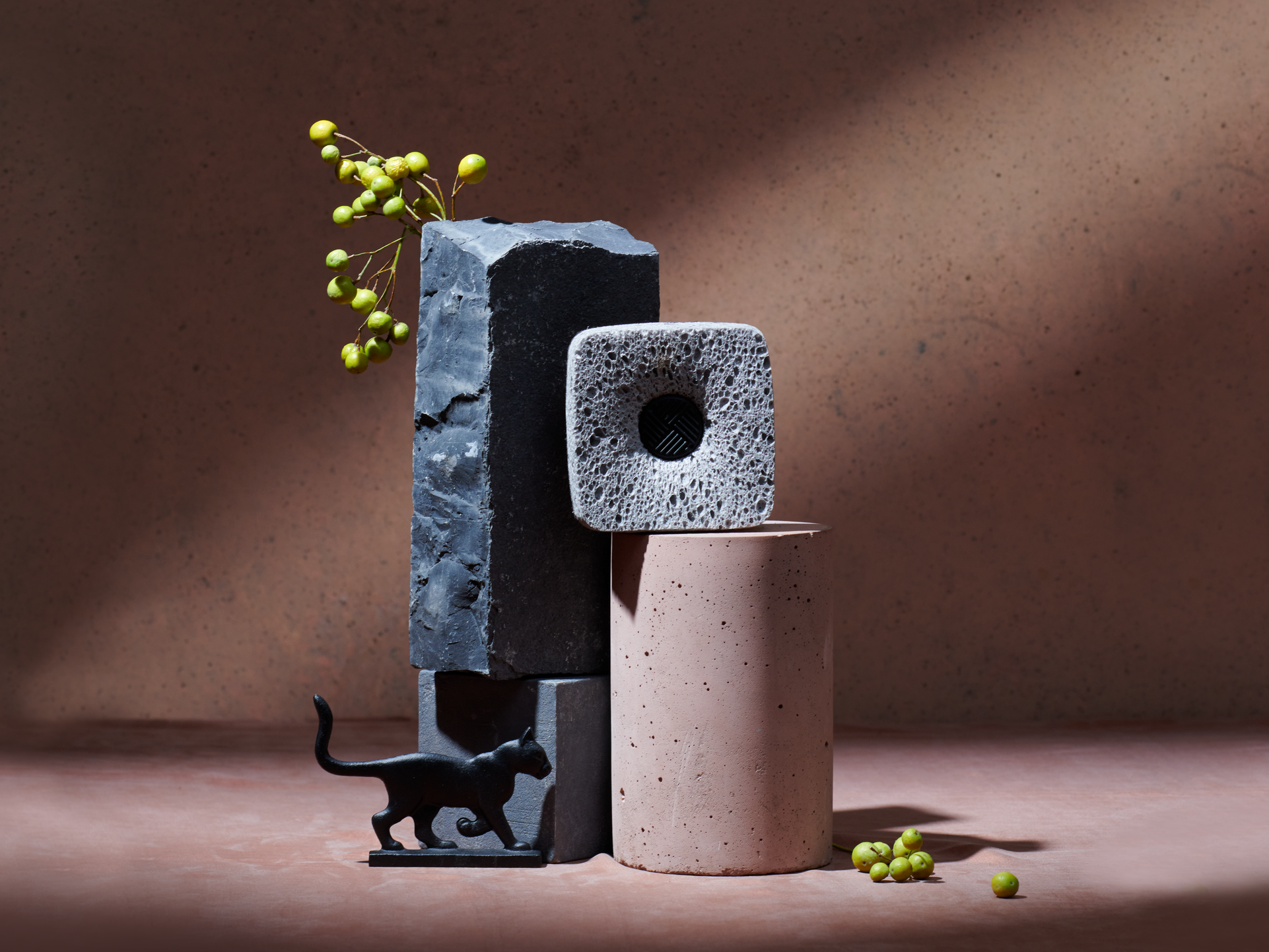 Curio Homegoods Ionic Counter Sponge among rocks and sculptures