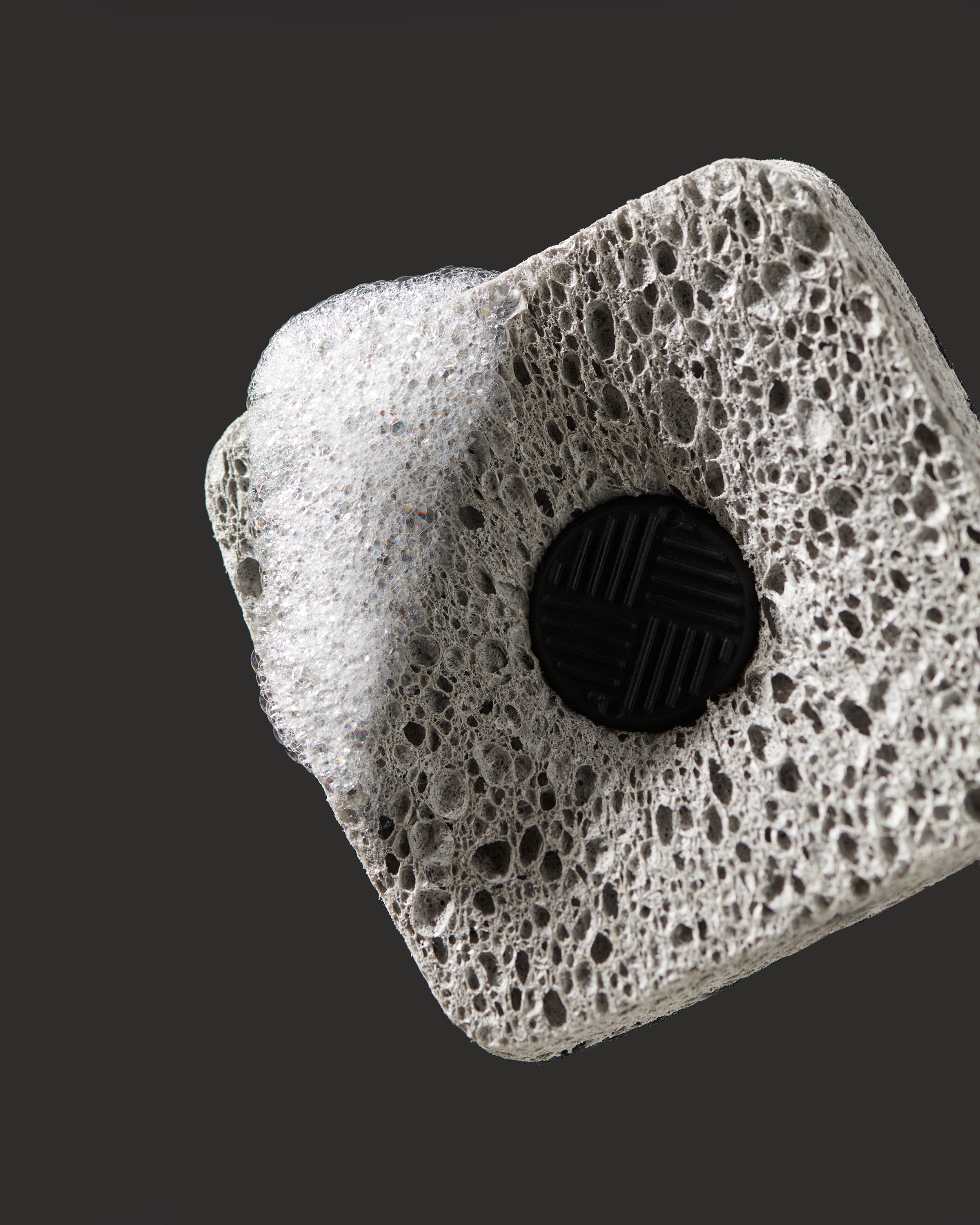 Closeup of Curio Homegoods Ionic Counter Sponge details with foam 